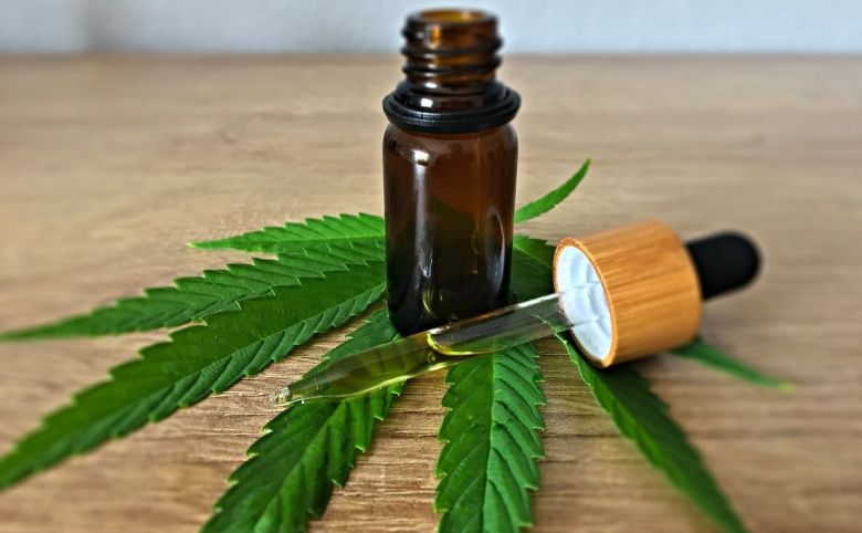 cannabidiol cbd oil extract concentrate