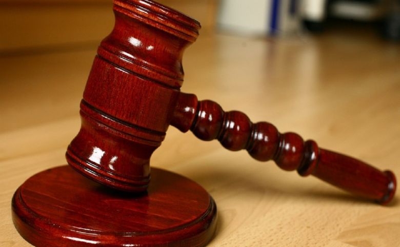 gavel courtroom court
