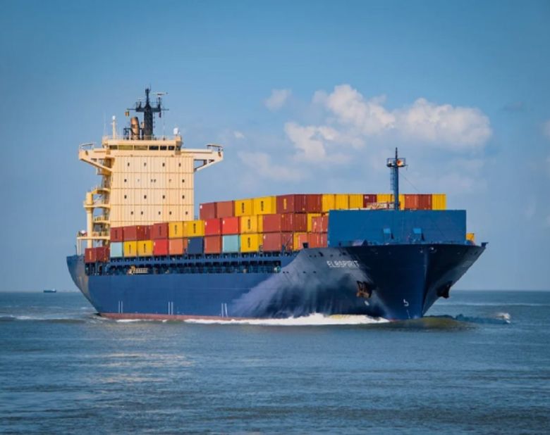 shipping shipment container ship supply chain