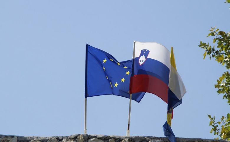 slovenia flag eu european union flag