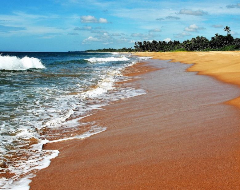 sri lanka beach