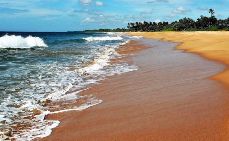 sri lanka beach